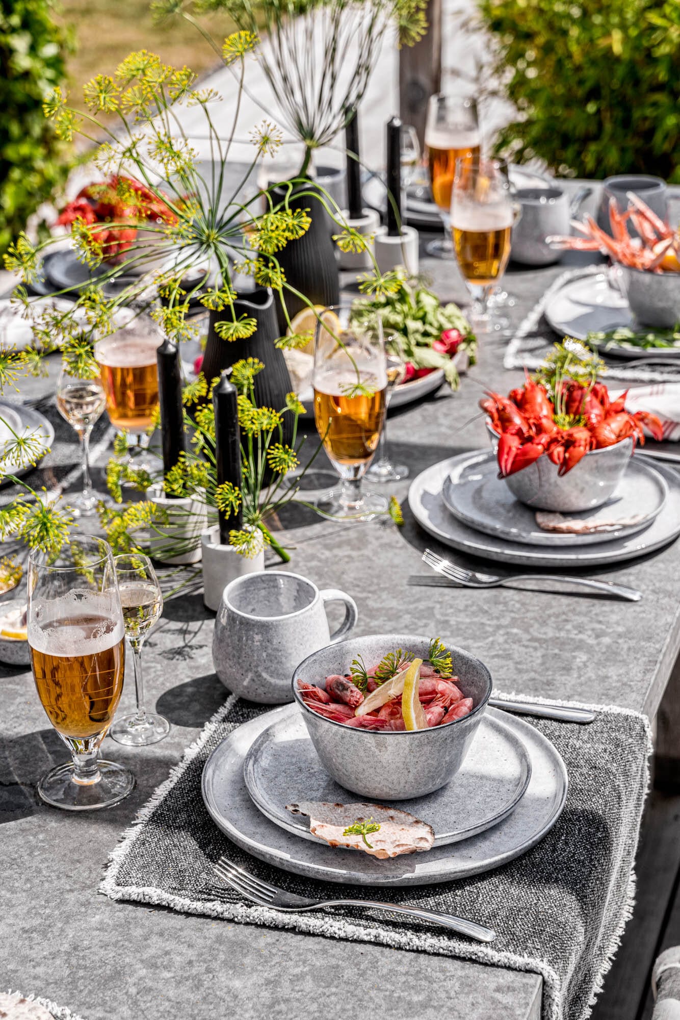 Crayfish dinner setting