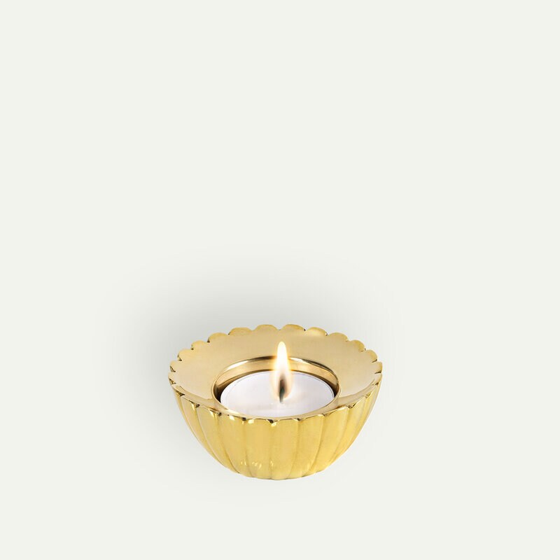Scallop Windlicht aus Messing