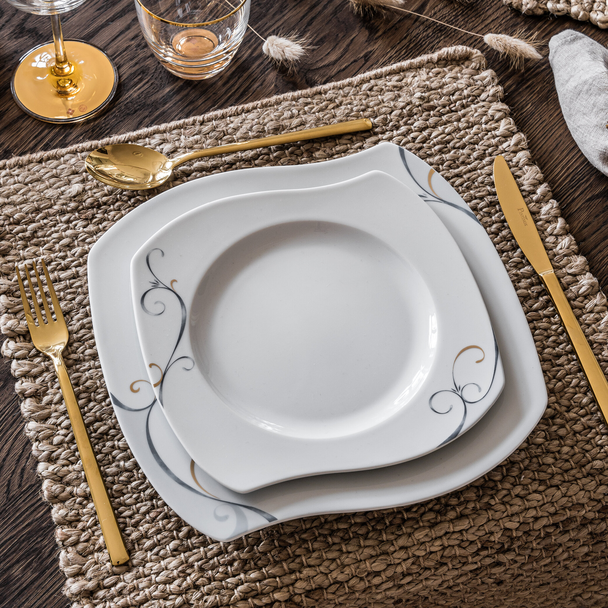 Victoria tallriksset 8 delar