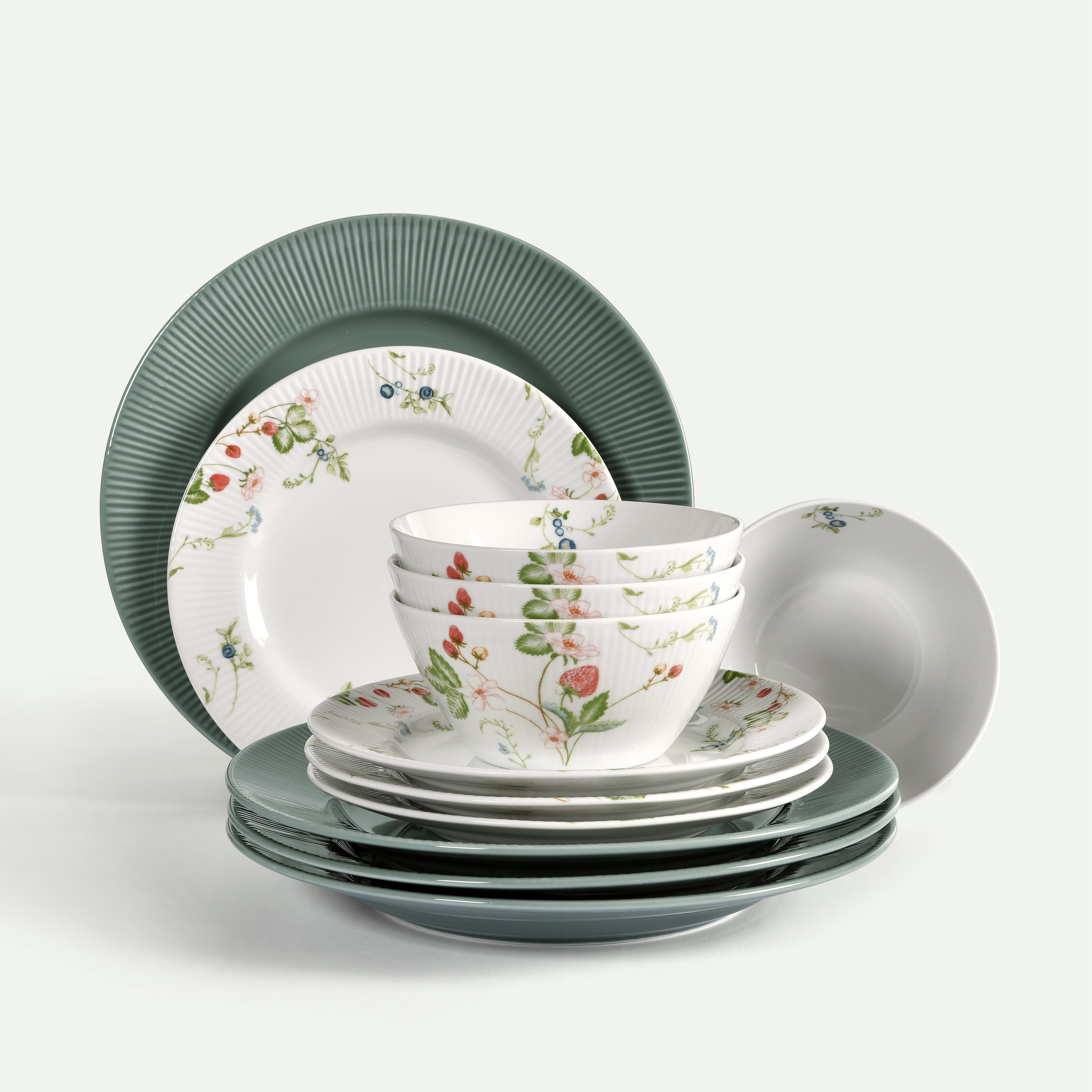 Nordic Dawn Plate Set, 12 Pieces, Summer and Dew