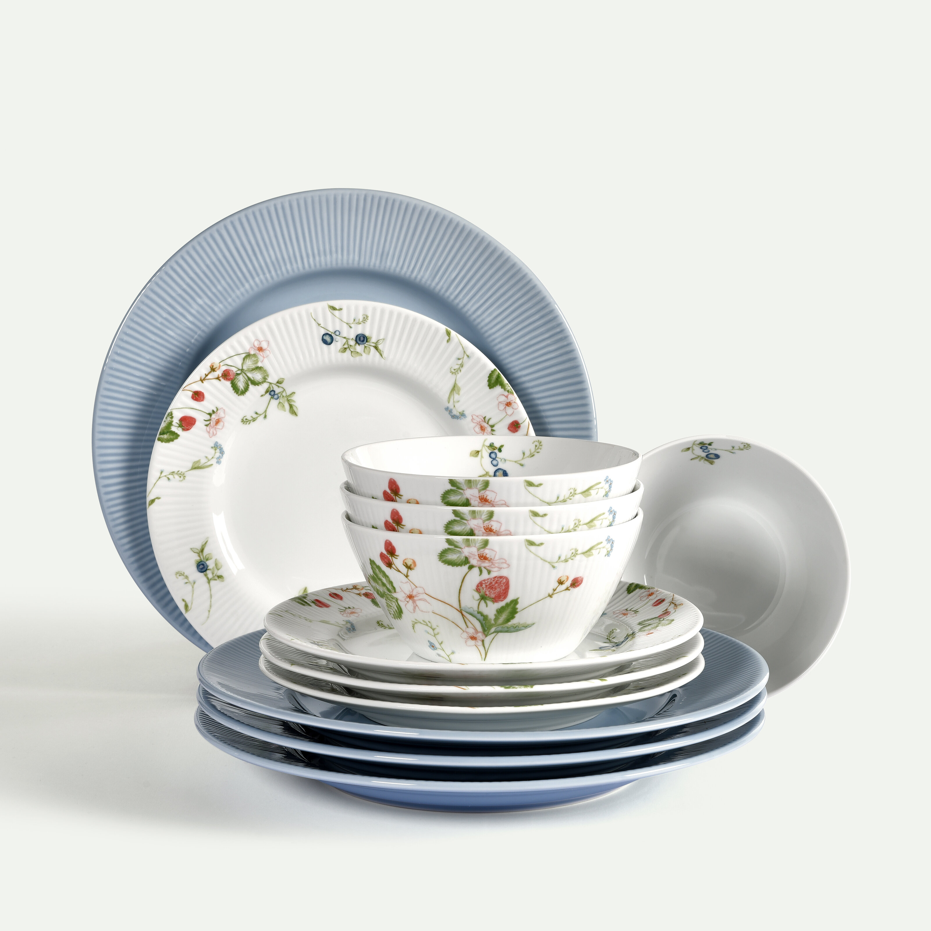 Nordic Dawn Plate Set, 12 Pieces, Summer and Sky