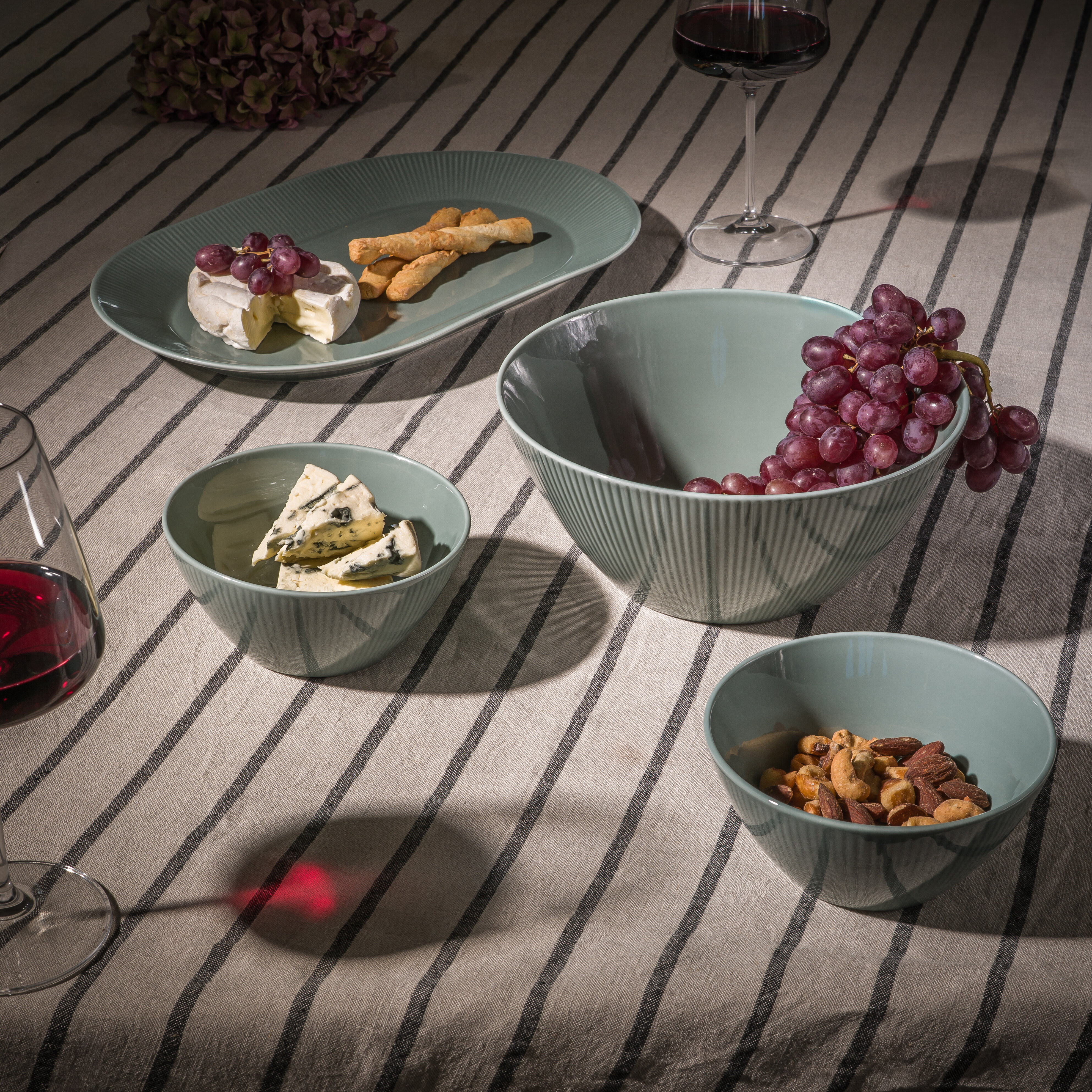 Nordic Dawn Serveringssett 4 deler, Dugg