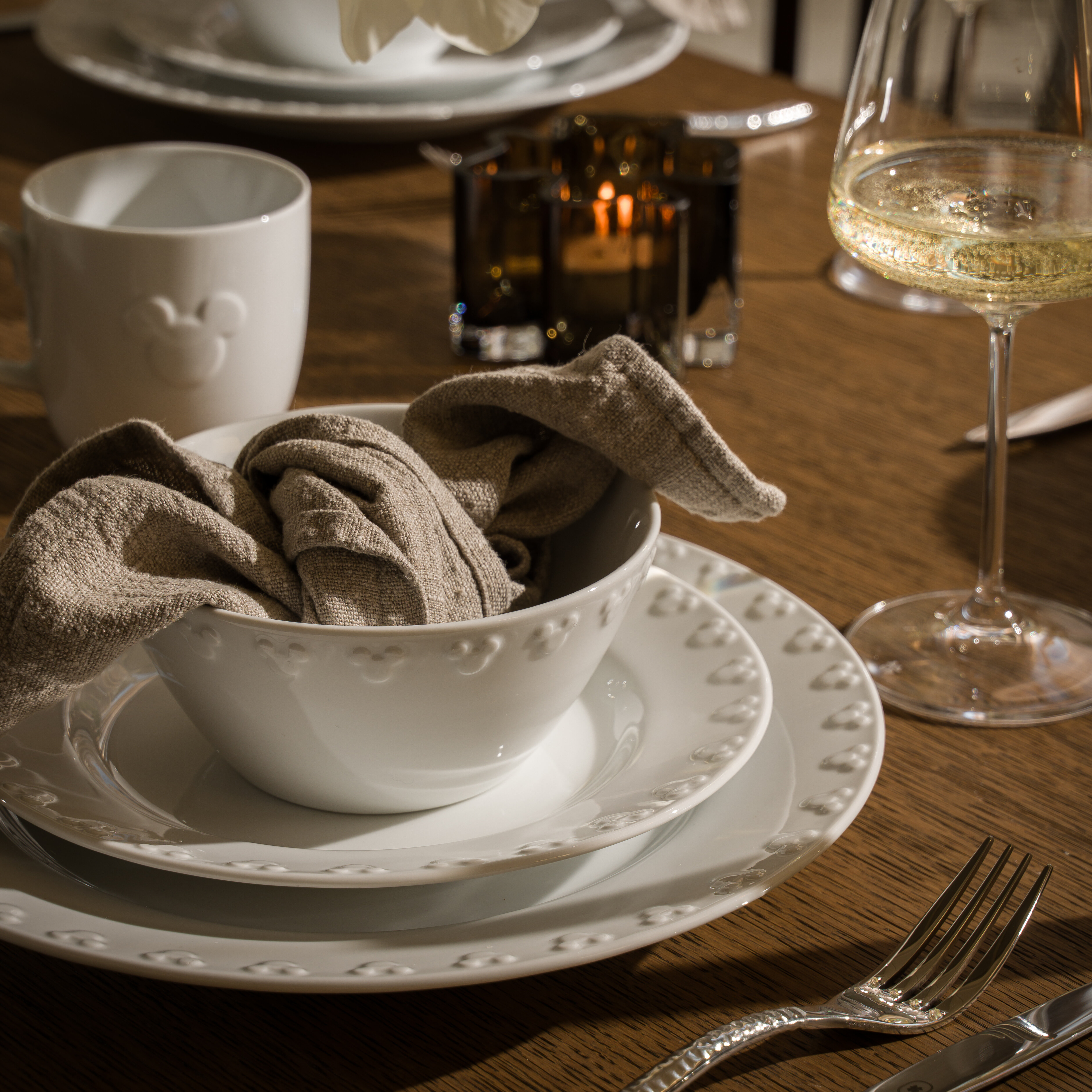 Mickey Mouse Iconic lautassetti 36 osaa, valkoinen, 12 hengelle