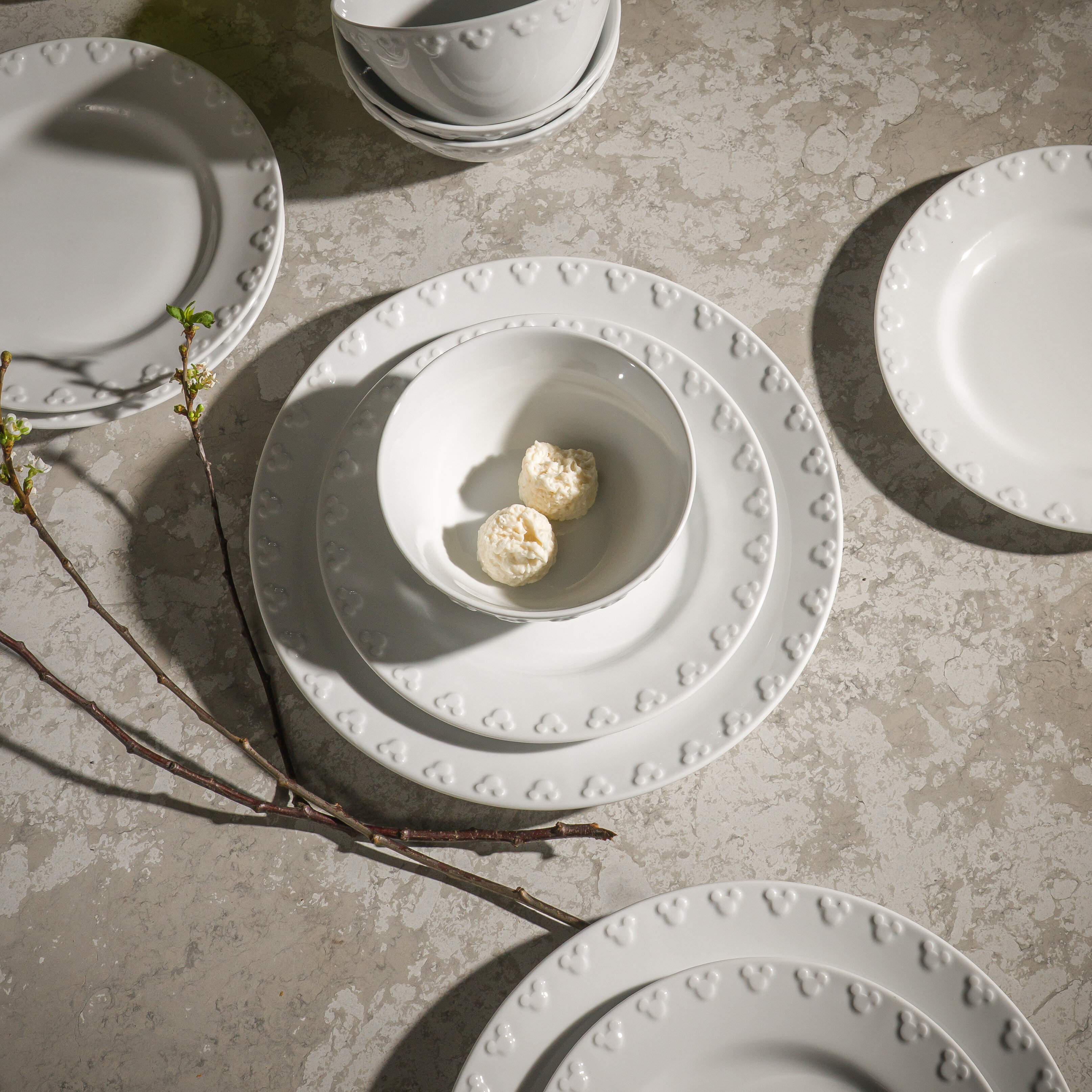 Mickey Mouse Iconic lautassetti 36 osaa, valkoinen, 12 hengelle