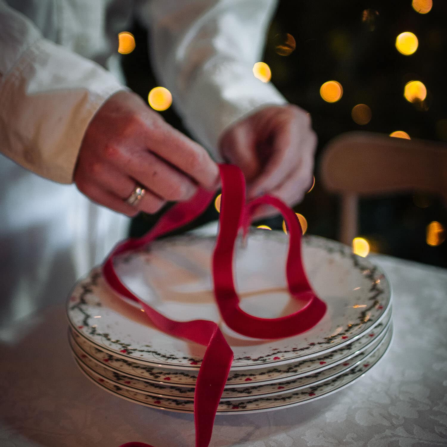 Christmas Memories Plate Set, 36 Pieces, for 12 people